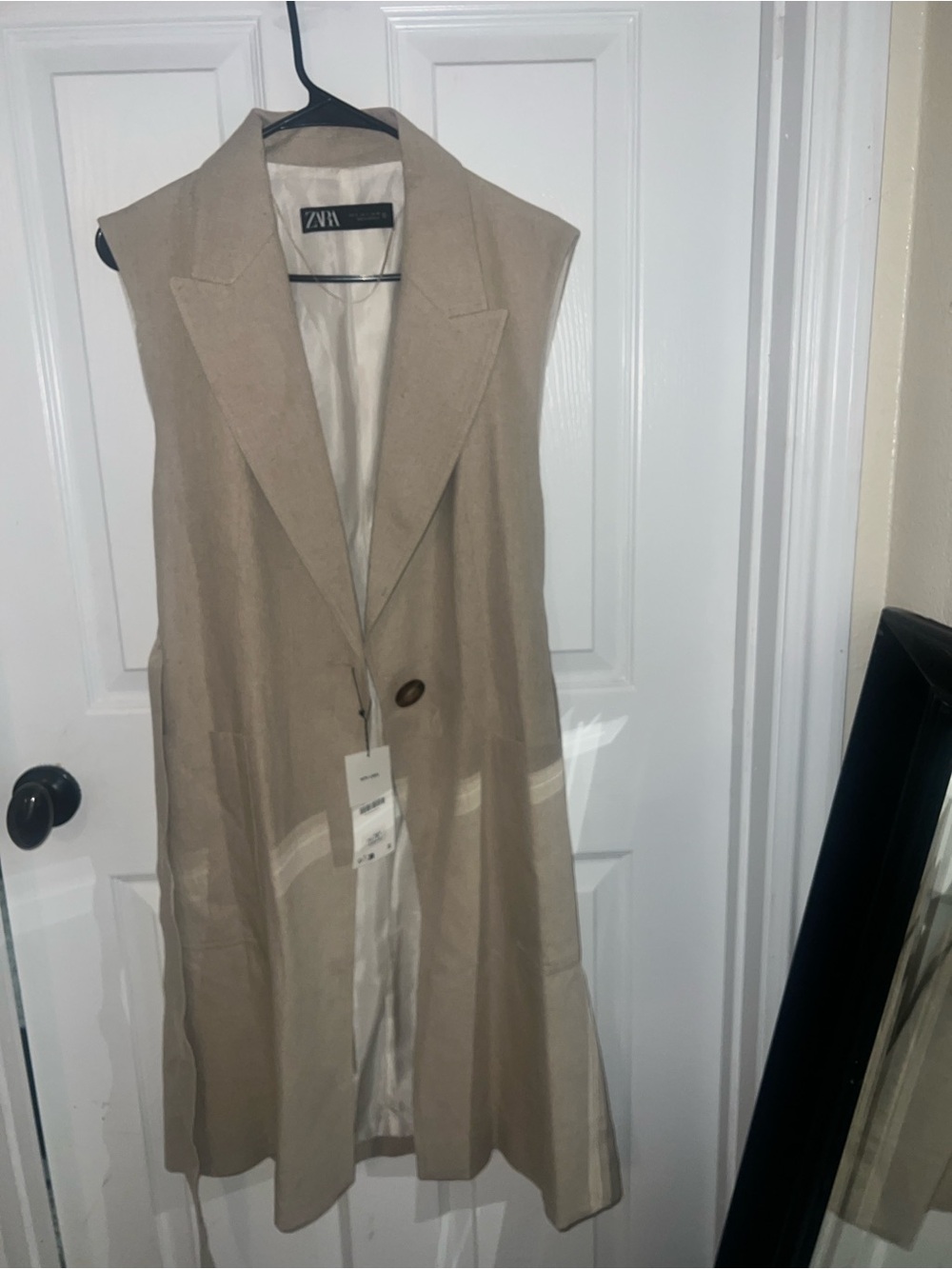 ZARA Sleeveless Long Blazer Vest in Beige